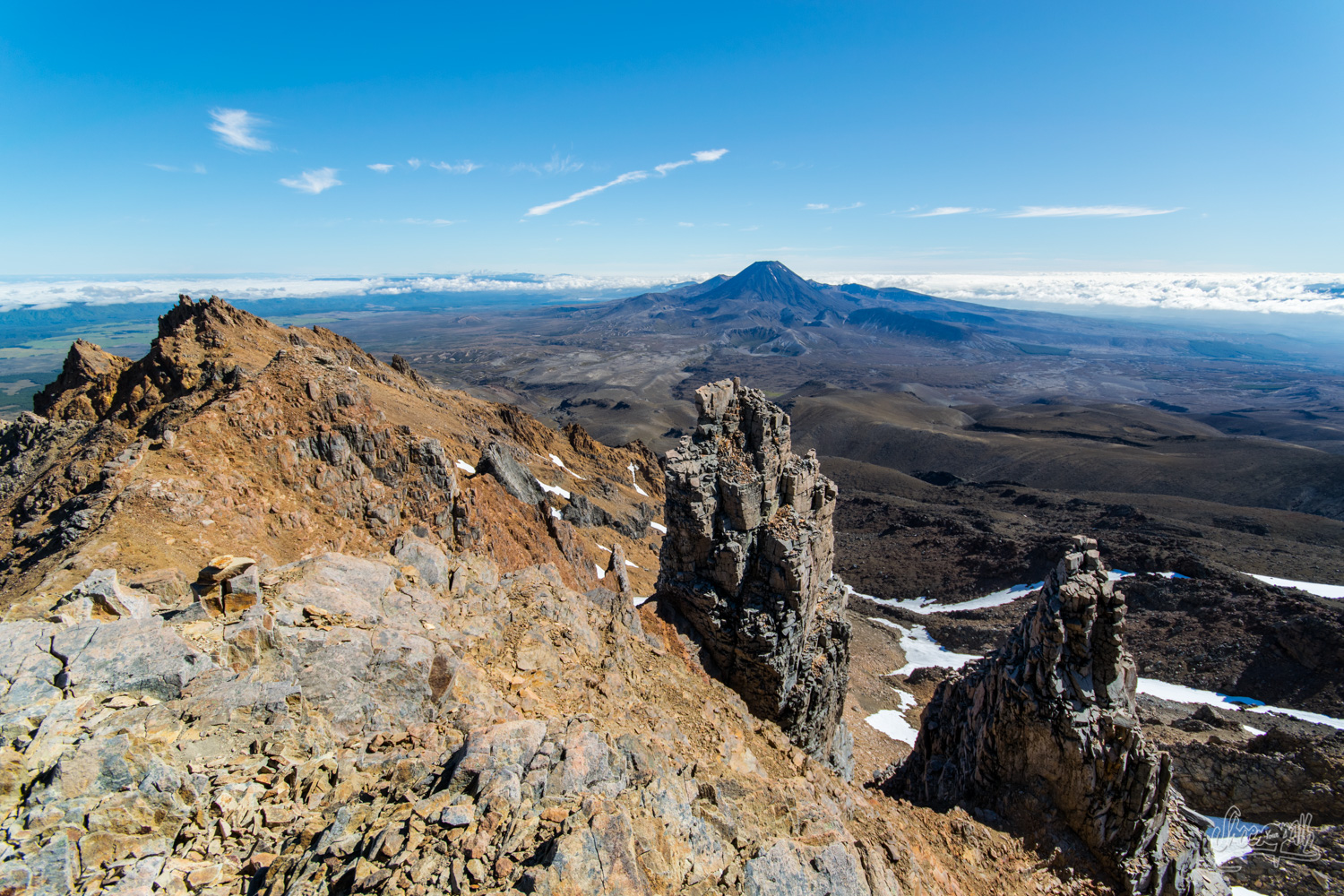 En escaladant le Mont Ruapehu, vue imprenable sur le Tongariro. Ou au sommet de l'Emyn Muil, vue imprenable sur le Mordor...