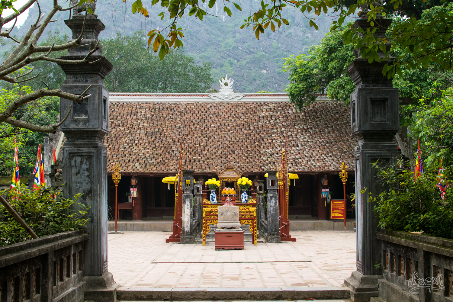 A temple in the old capital Hoa Lu
