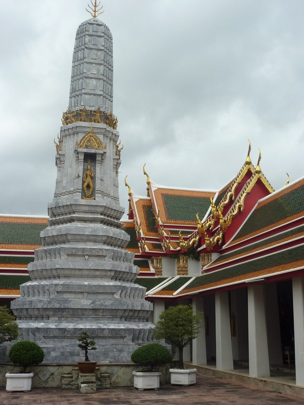 Une Autre Cour Avant D'entrer Au Wat Pho