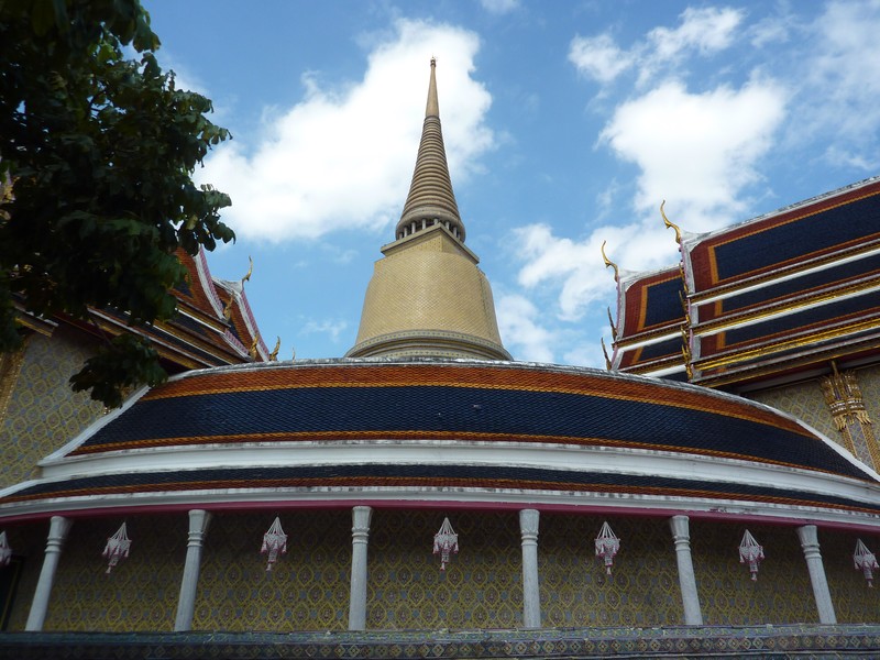 Le Cloitre Circulaire Du Wat Ratchabophit
