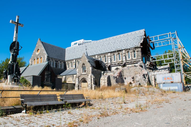 La Cathédrale De Christchurch, Toujours Détruite Et Soutenue Par Des échaffaudages