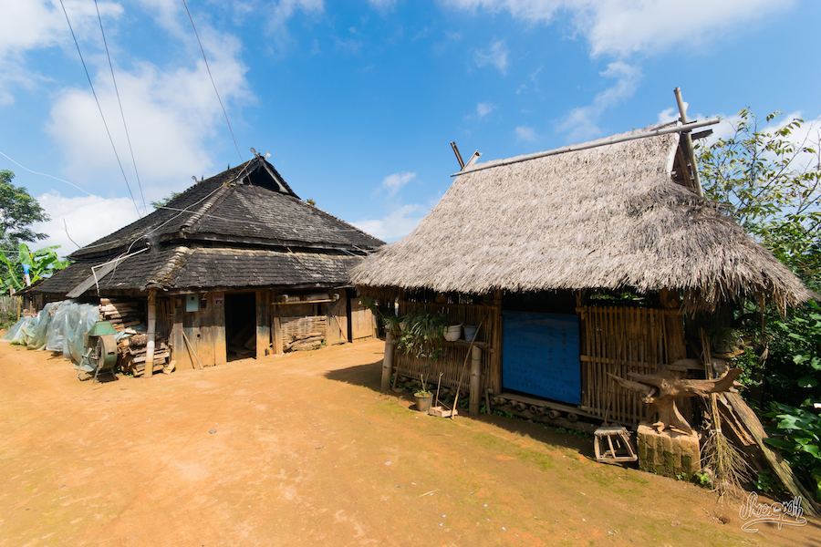 L'un des petits villages traditionnels traversés durant le trek sur la montagne de thé
