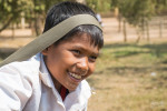 Un Jeune Khmer à La Sortie Des Classes