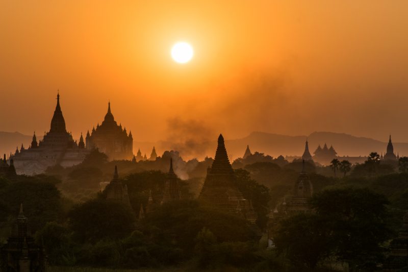 Coucher De Soleil Sur Bagan