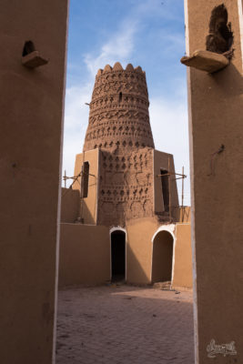 Un vieux caravansérail en restauration dans le désert de Lut, près de Kerman