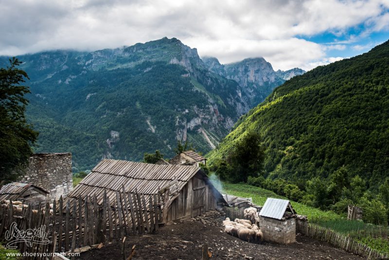 En Quittant Çerem - Peaks Of The Balkan - Albanie