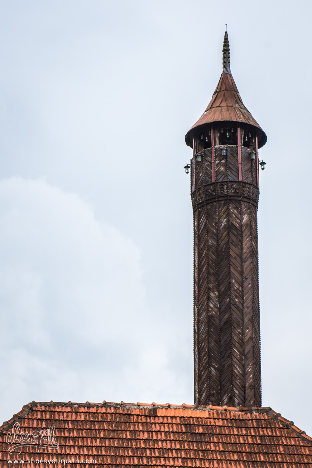 Les minarets de bois des mosquées de Plav - Peaks of the Balkans